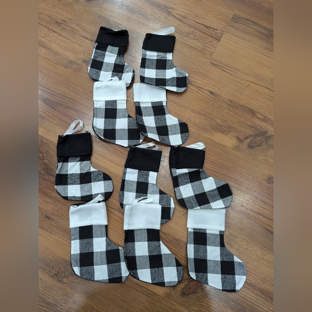 New 10 Pcs Black And White Plaid 6" Mini Stockings For Christmas